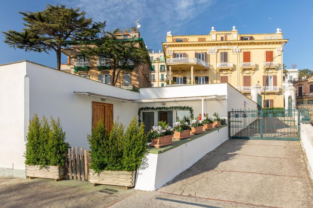 Kamyhouse Una Tranquilla Struttura Nel Verde Villa Napoli Eksteriør bilde